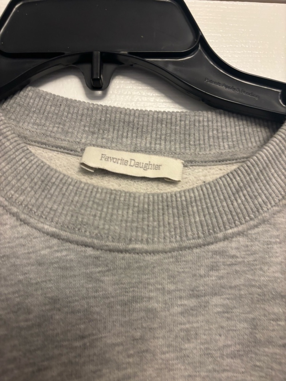 Favorite Daughter Mom’s Favorite Graphic Sweatshirt Gray Purple Crewneck M - Picture 6 of 7